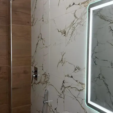 Bright-house Center Apartment Tirana